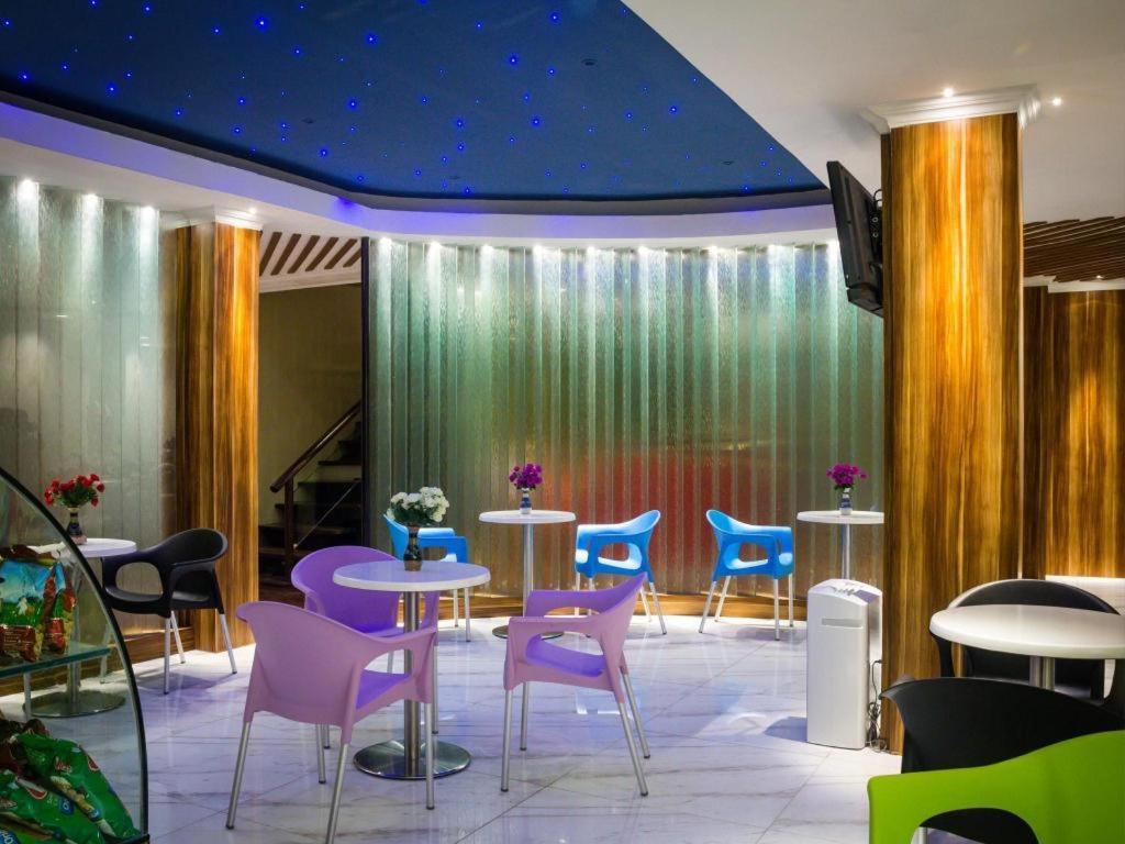 Madu Inn Jakarta Exterior photo